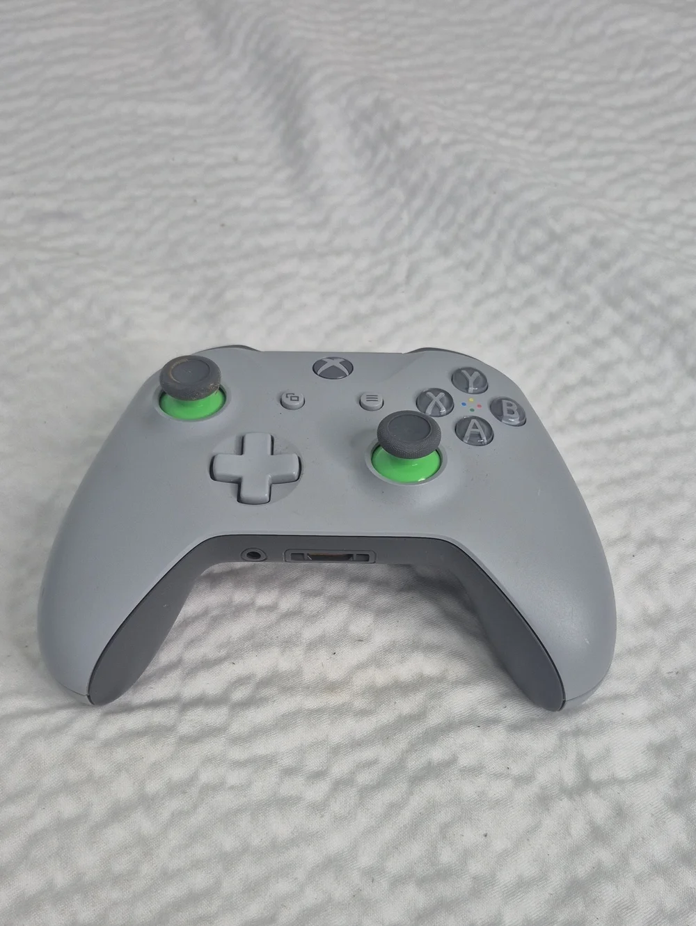 Microsoft 1708 Xbox One Grey Controller